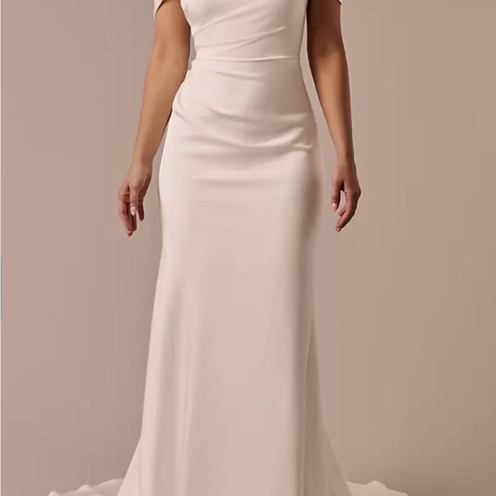 Elegant wedding dress